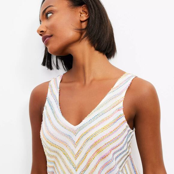 Lou & Grey Colorful Matching V-Neck Tank Top & Short Set - Picture 4 of 16